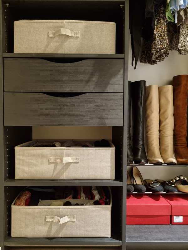 Organiserad garderob.